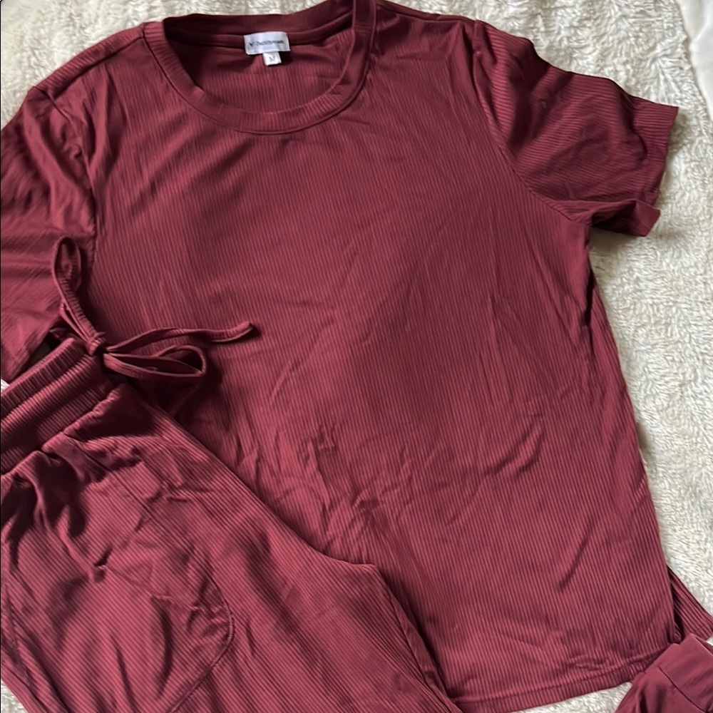 Women's Ribbed Top in Burgundy